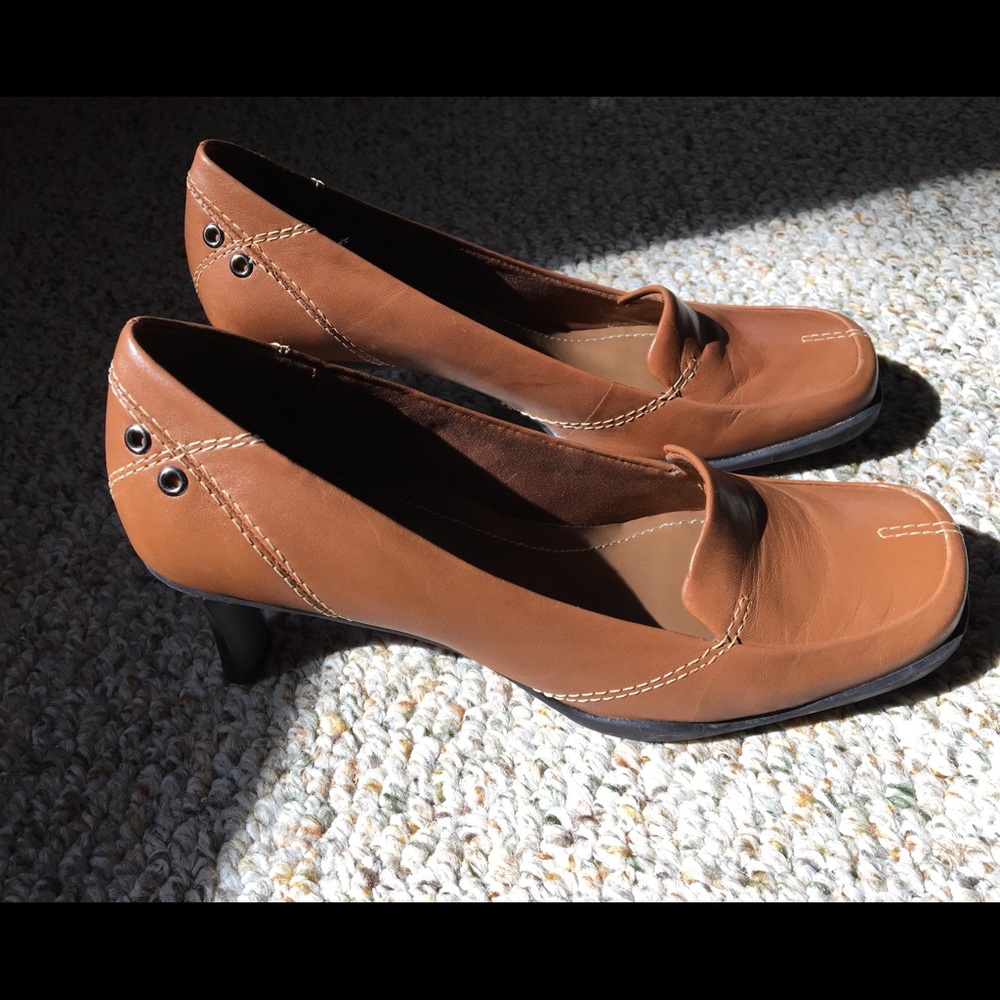 Tan Leather Heels Pumps